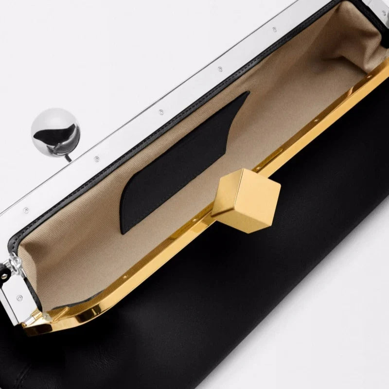 Alondra | Baguette Clutch